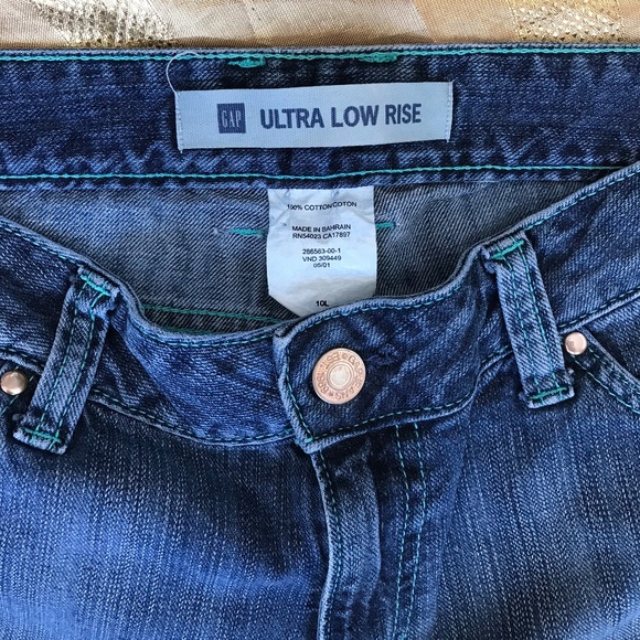 GAP Ultra Low Rise Flare Jean - Picture 3 of 5
